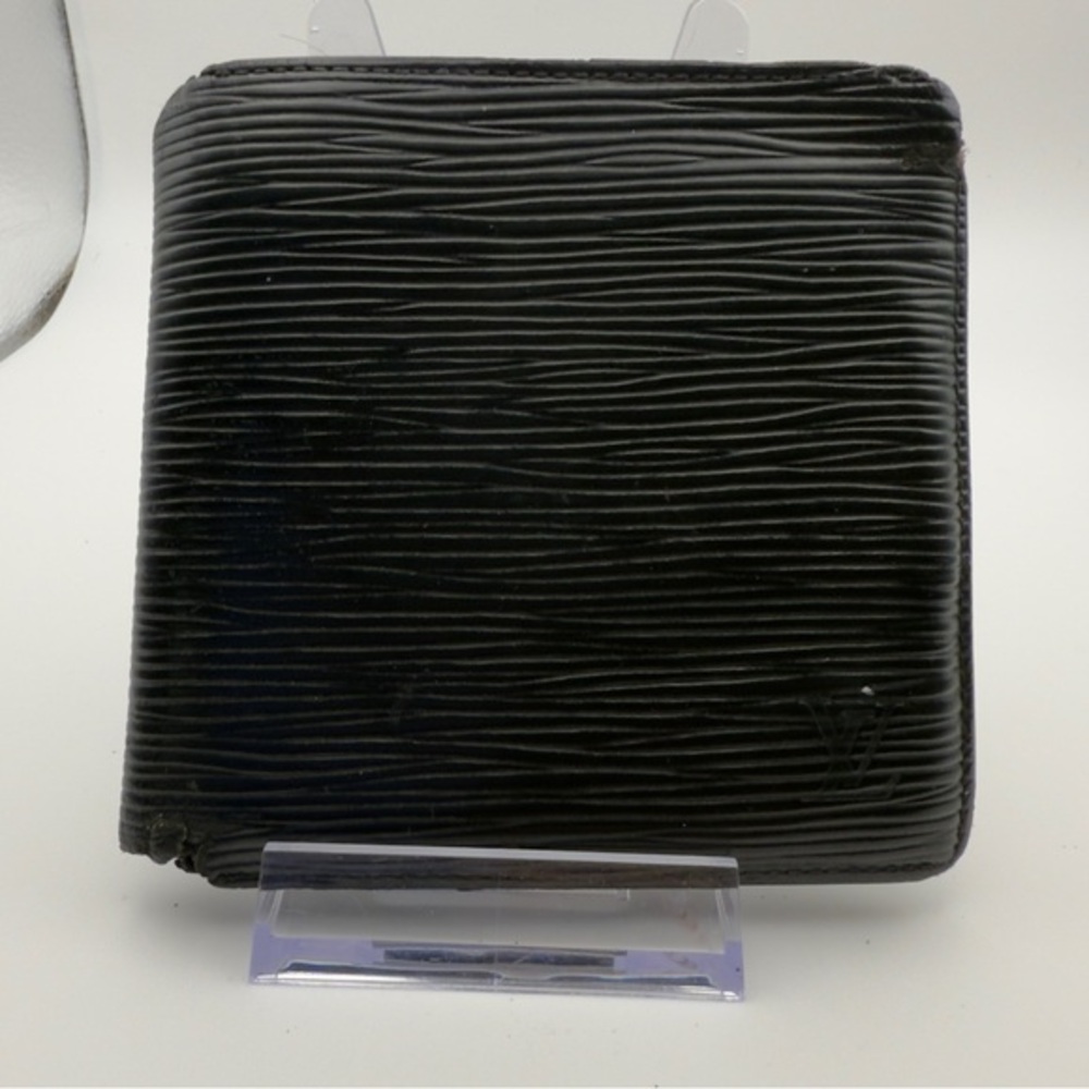 Louis Vuitton Black Epi Leather Bi-Fold Wallet | Men’s | Pre-Owned |
